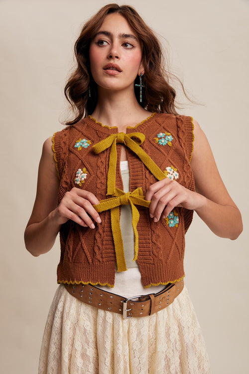 Loose Embroidered Knit Vest in Pecan