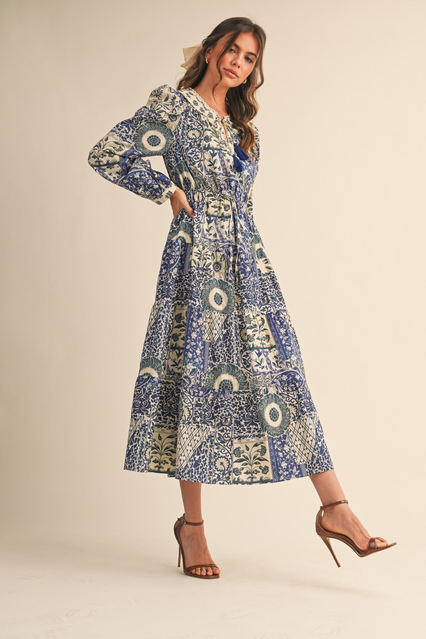 vintage dresses midi Navy and Cream Vintage Floral Midi Dress – Modern Millie