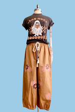 Applique Cropped Pants in Camel