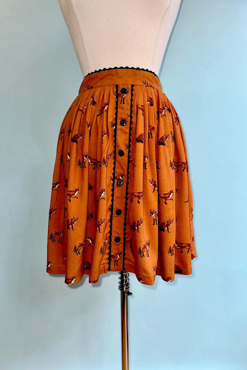 Vixey Pleated Mini Skirt in Caramel by Hell Bunny