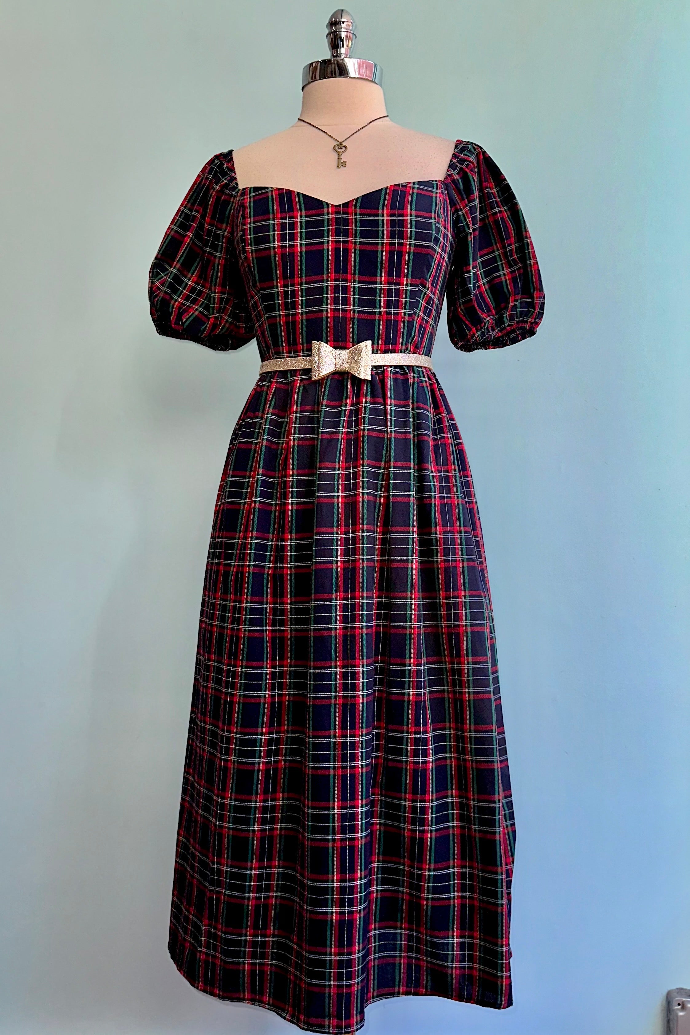 Navy Plaid Alessi Puff Sleeve Midi Dress 3X-Large Navy Plaid Alessi Puff Sleeve Midi Dress 3X-Large