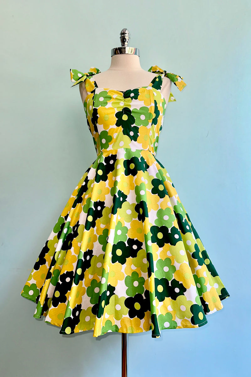 Green Mod Floral Sarah Dress by Heart of Haute Medium Green Mod Floral Sarah Dress by Heart of Haute Medium