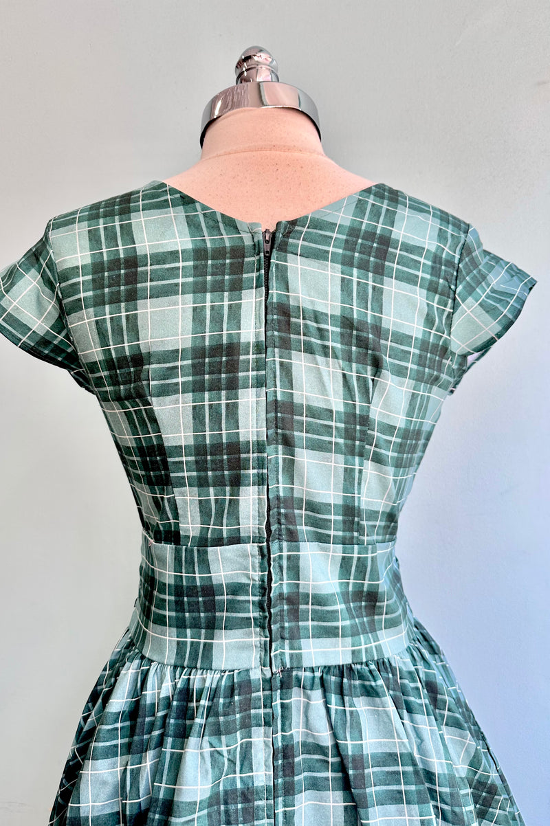 Green Plaid Greta Dress by Retrolicious Large