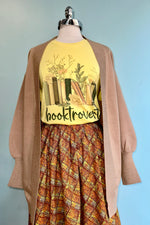 Booktrovert T-Shirt in Yellow