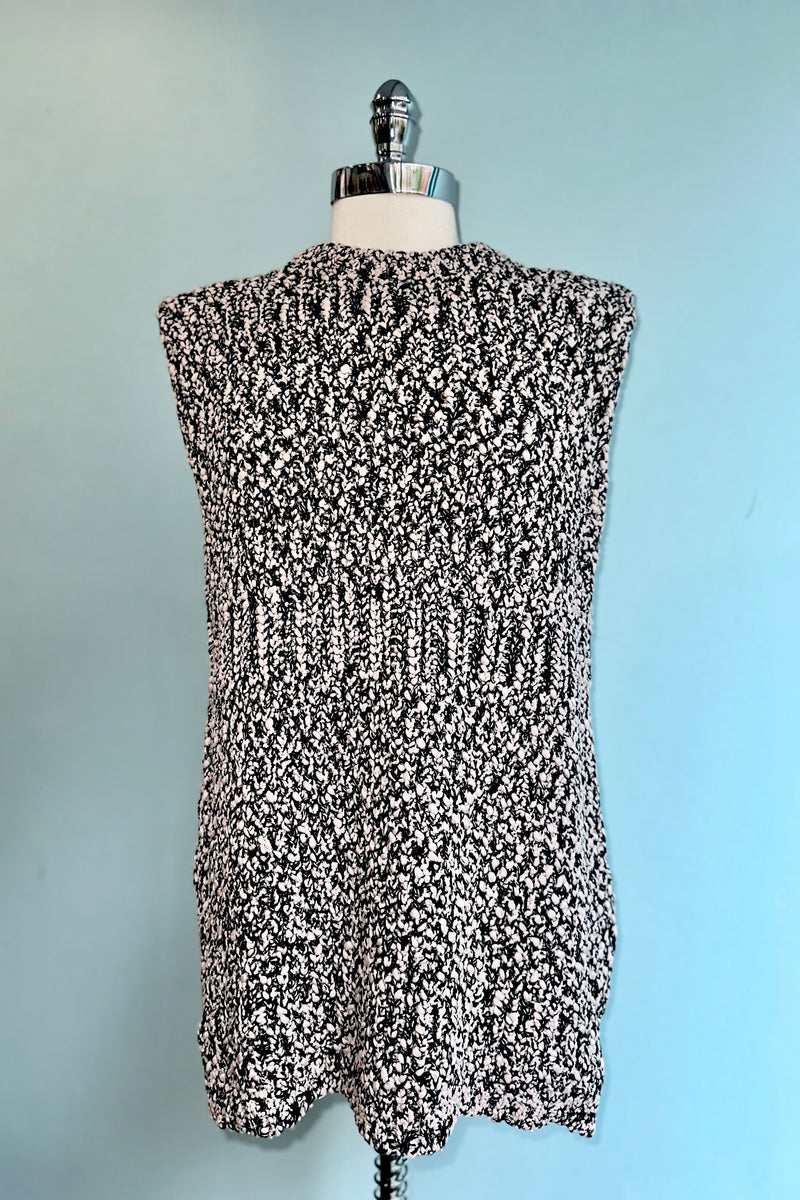 Grey Long Sweater Vest by Compania Fantastica