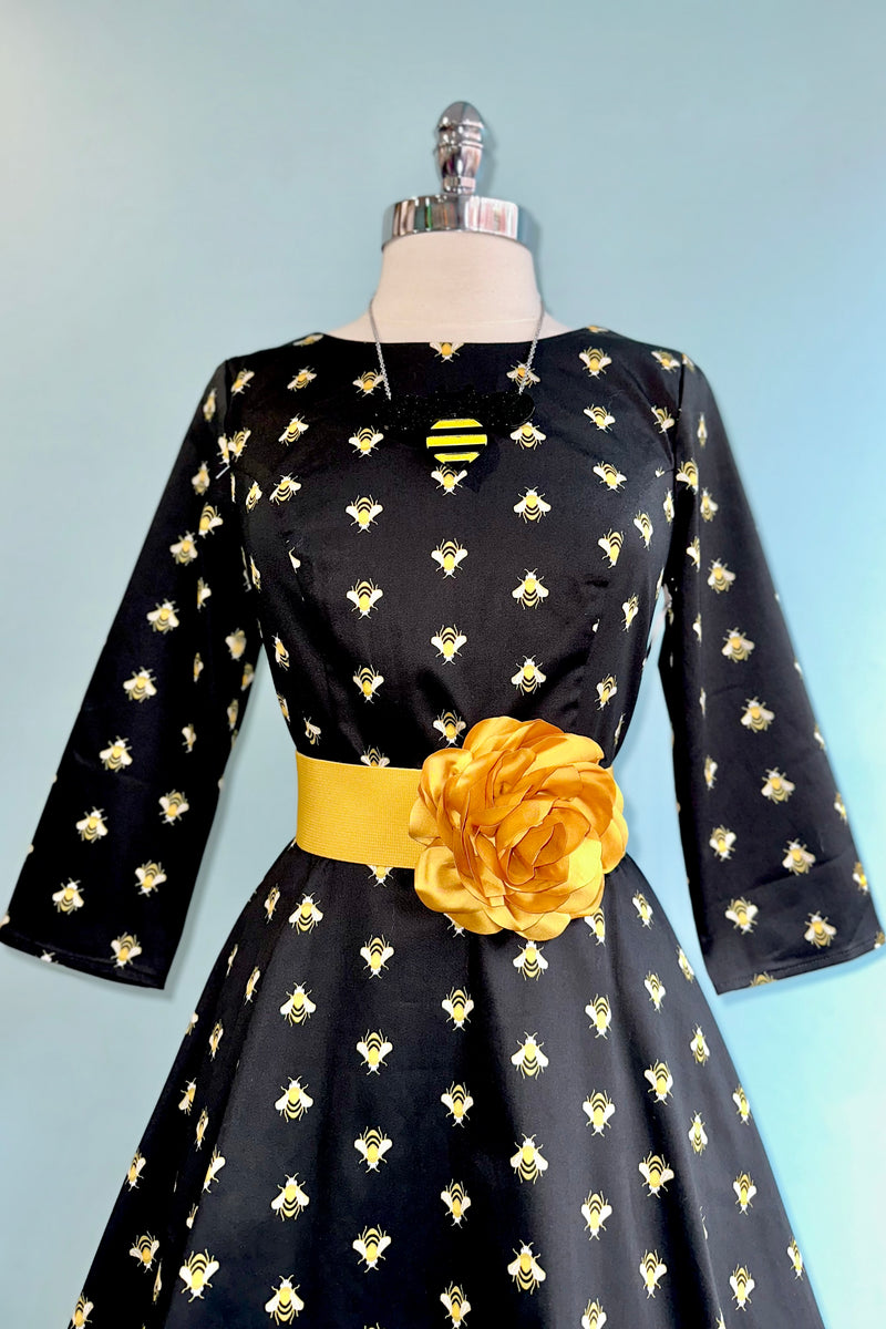 Black Bee Print 3/4 Sleeve Rounded Neck Dress by Eva Rose – Modern Millie