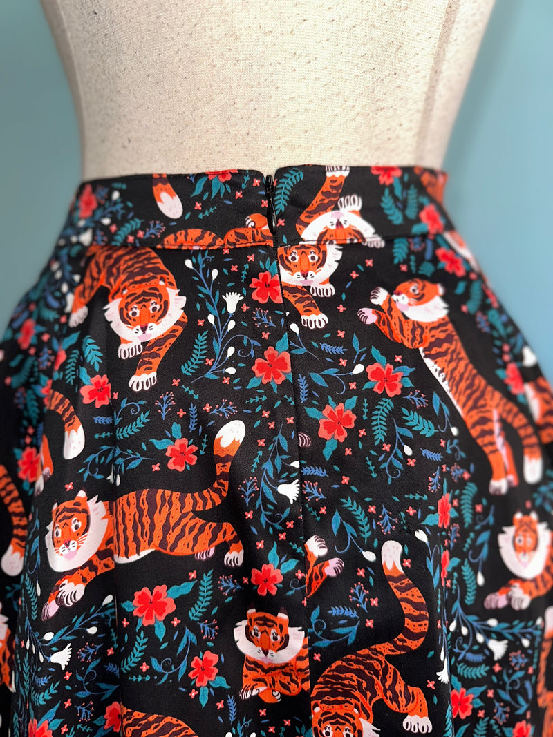 modcloth breathtaking tiger lilies skirt Tiger Flower Field Full Skirt by Eva Rose X-Large