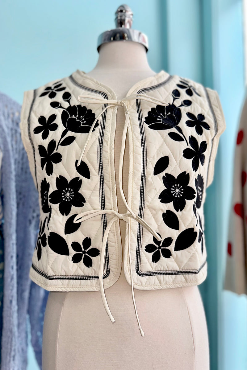最終値下げtodayful Embroidery Middle Vest Ivory Floral Embroidered Quilted Vest – Modern Millie