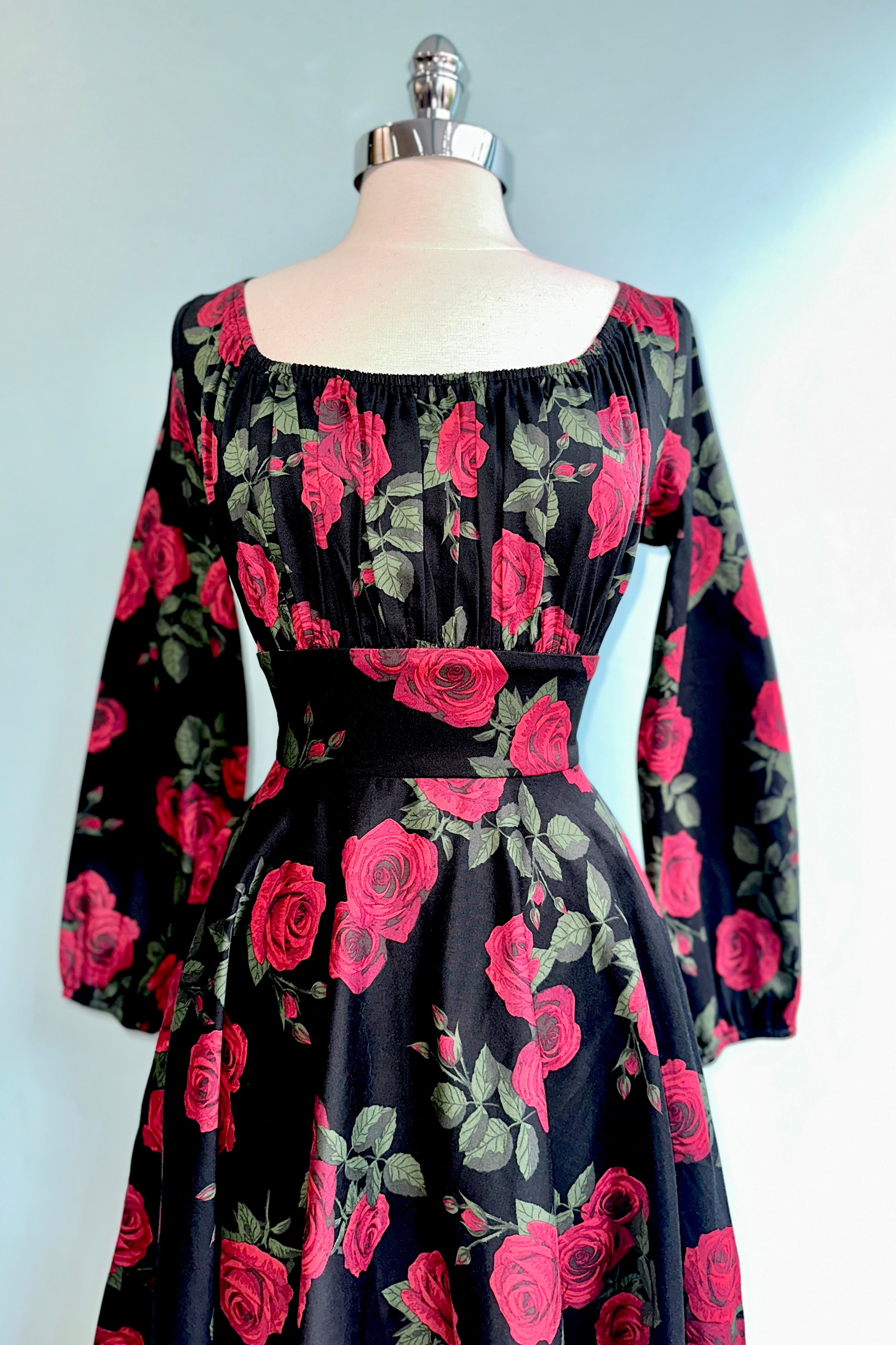 Mina romantic roses swing dress S Mina romantic roses swing dress S