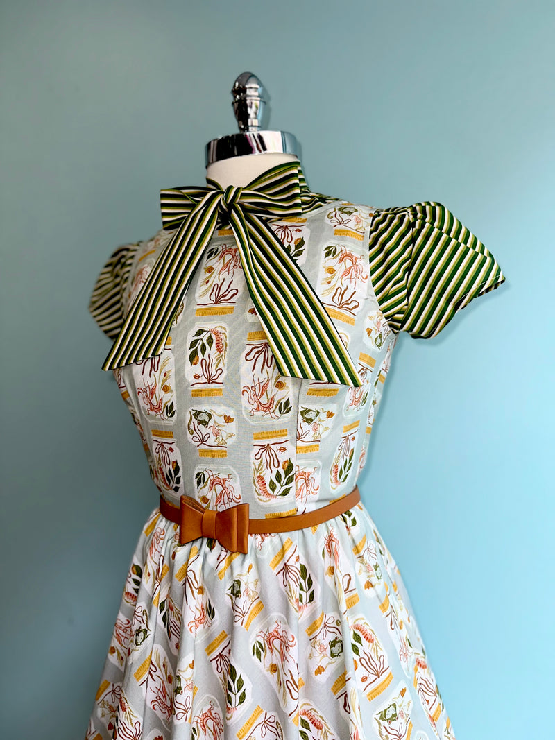 Jars of Bugs Vintage Dress by Retrolicious