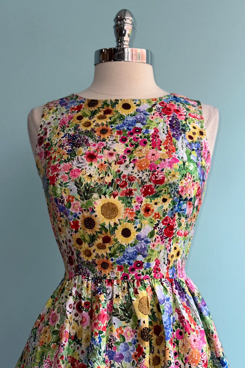 Chasing the Sun Vintage Dress by Retrolicious