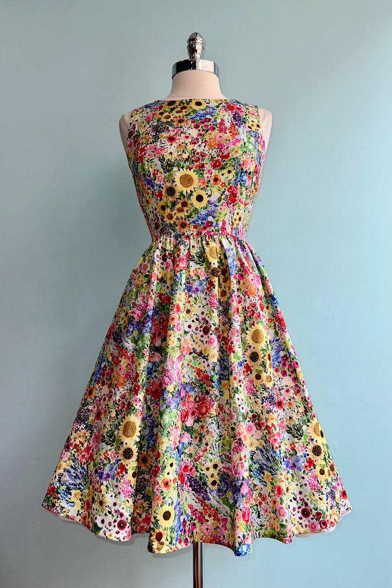 Chasing the Sun Vintage Dress by Retrolicious Modern Millie