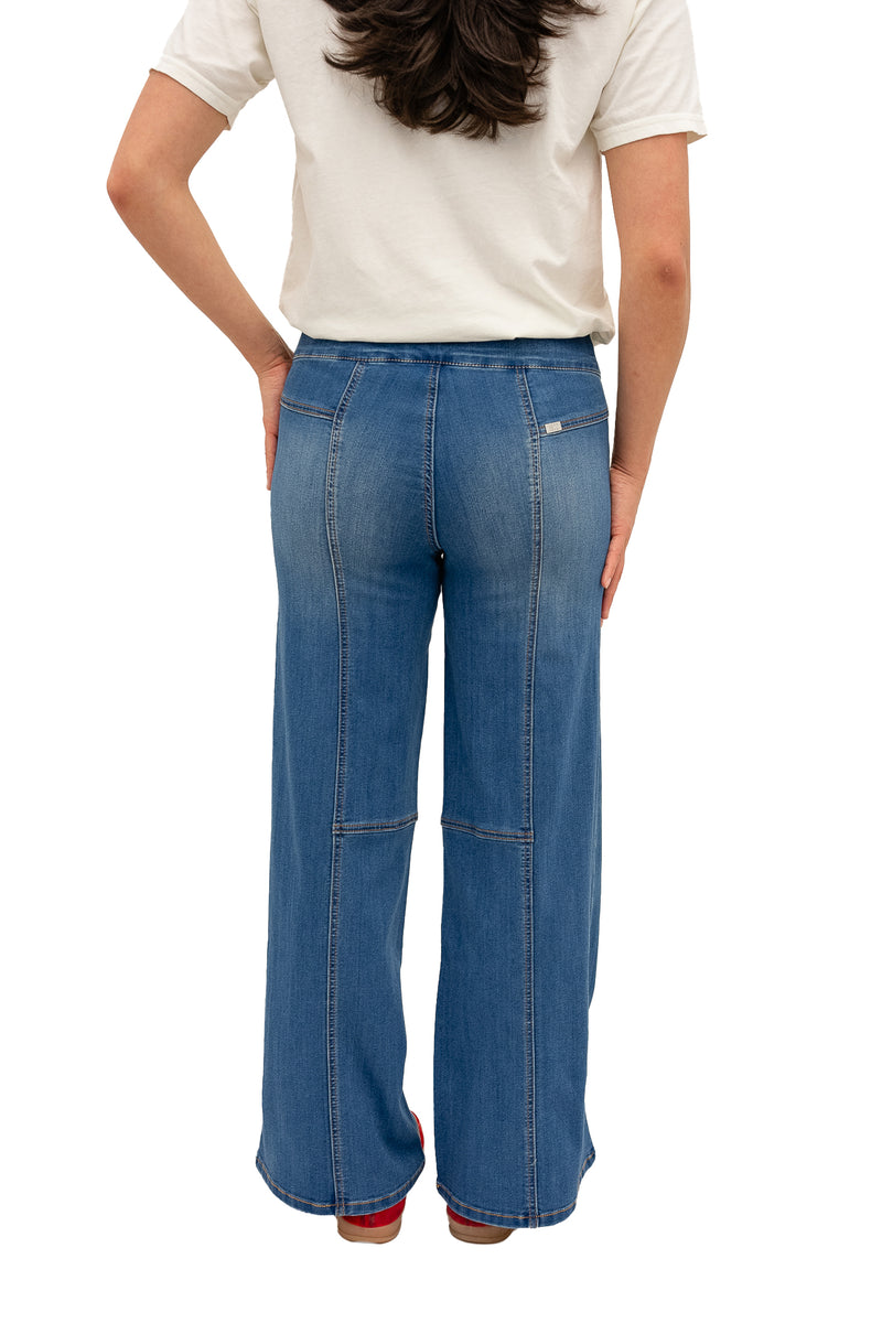 30" Pull On Wide Leg Jeans in Medium Wash by 1822 Denim