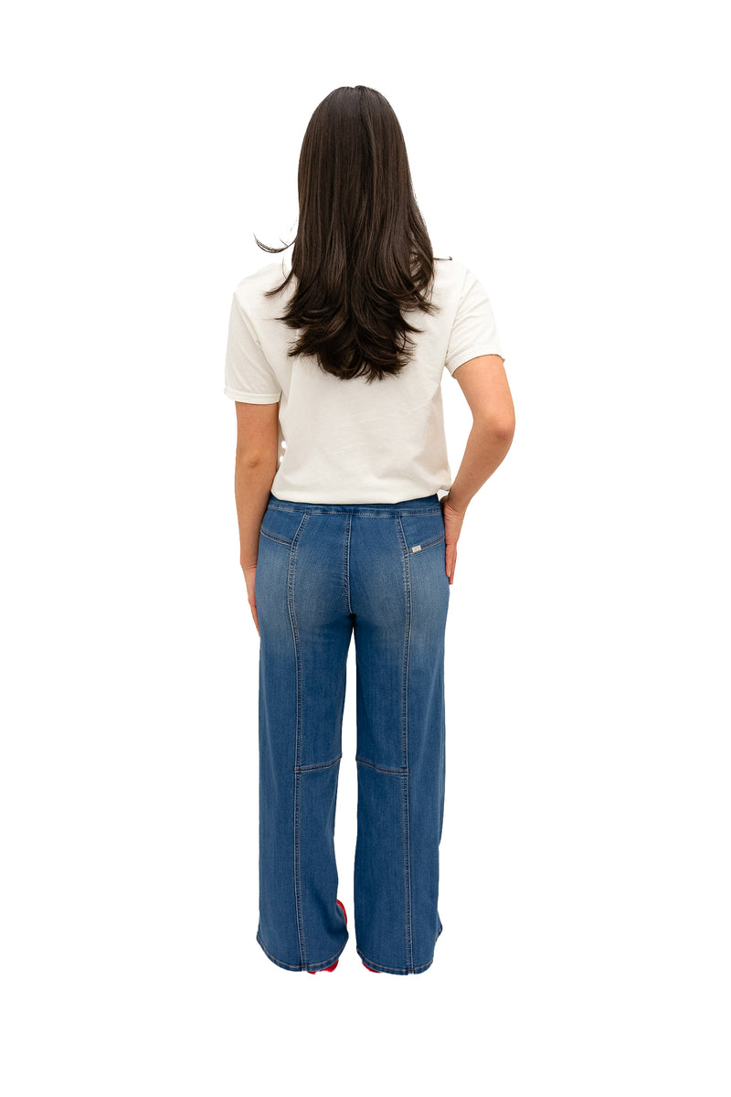 30" Pull On Wide Leg Jeans in Medium Wash by 1822 Denim