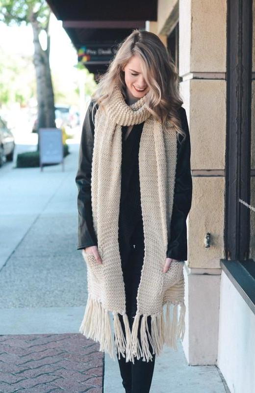 Ivory Chunky Tassel Scarf with Pockets