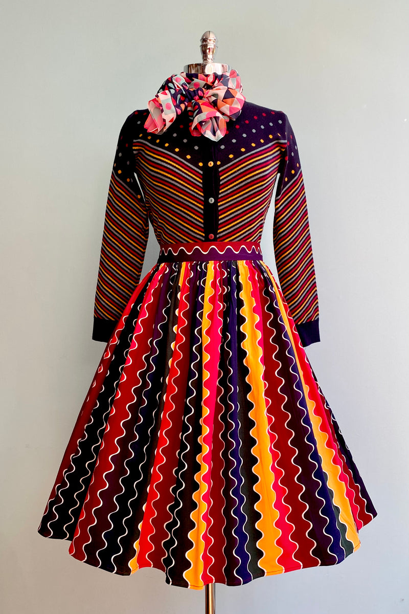 Final Sale Rainbow Wave Jasmine Skirt by Collectif – Modern Millie