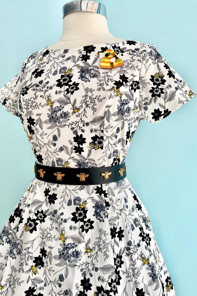 White Bumble Bee Short Sleeve Rounded Neck Dress by Eva Rose