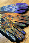 The Kiss Gloves